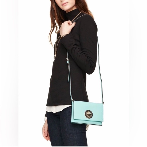 Sweet ♠️Kate Spade Bag! Sally Crossbody In Blue Hydrangea With Pyramid Clasp! - Picture 5 of 10